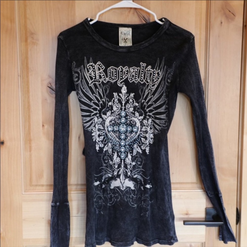 ISO this shirt in XL . Thank you .
